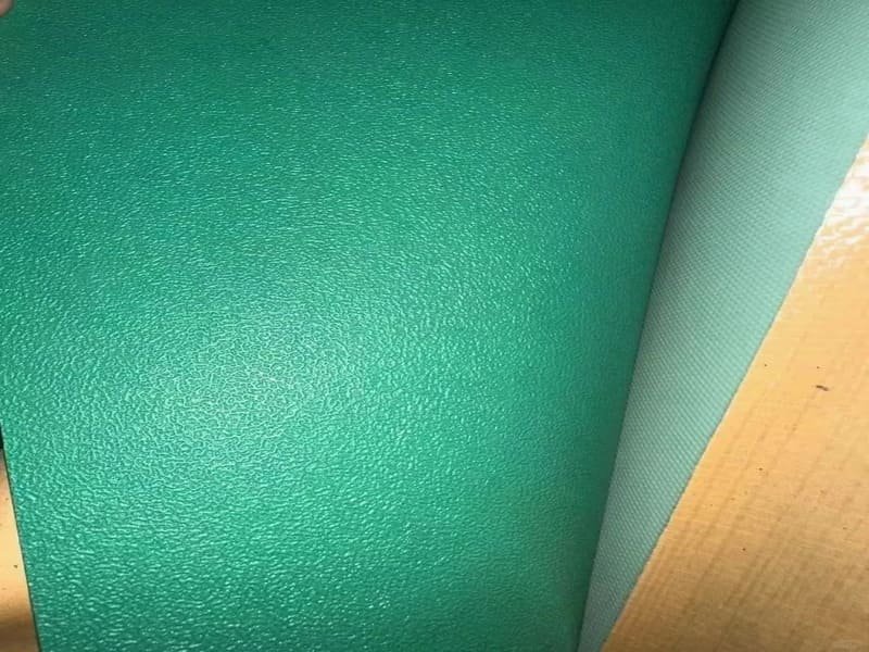 Moisture exposure test on laminate wood core vs synthetic PVC core